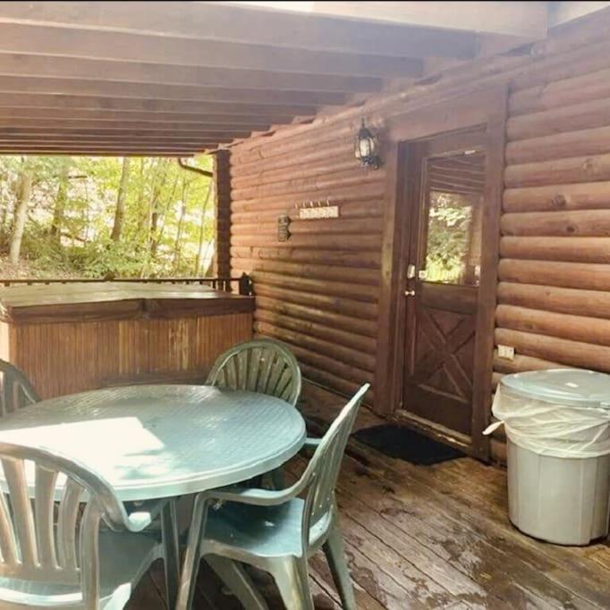 Rustic Black Bear Cabin Pigeon Forge Dış mekan fotoğraf