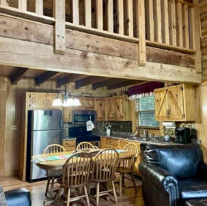 Rustic Black Bear Cabin Pigeon Forge Dış mekan fotoğraf